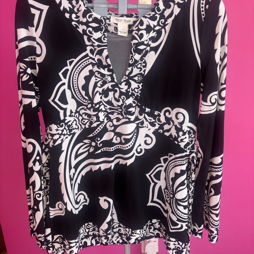 White House Black Market ladies paisley print long sleeve blouse MSRP $128 - Picture 2 of 7